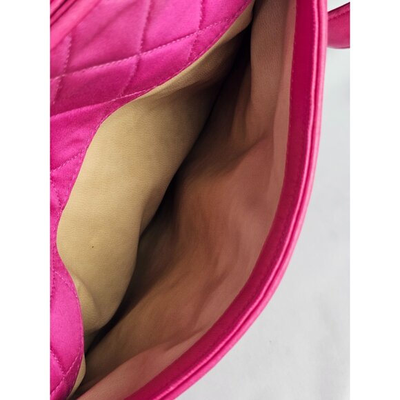 CHANEL Matelasse Shoulder Bag Bright Pink Lambskin CC Leather & Satin Quilted - Picture 16 of 16
